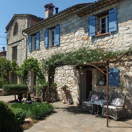 Le Mas Saint Pierre Roquefort Les Pins Bagian luar foto