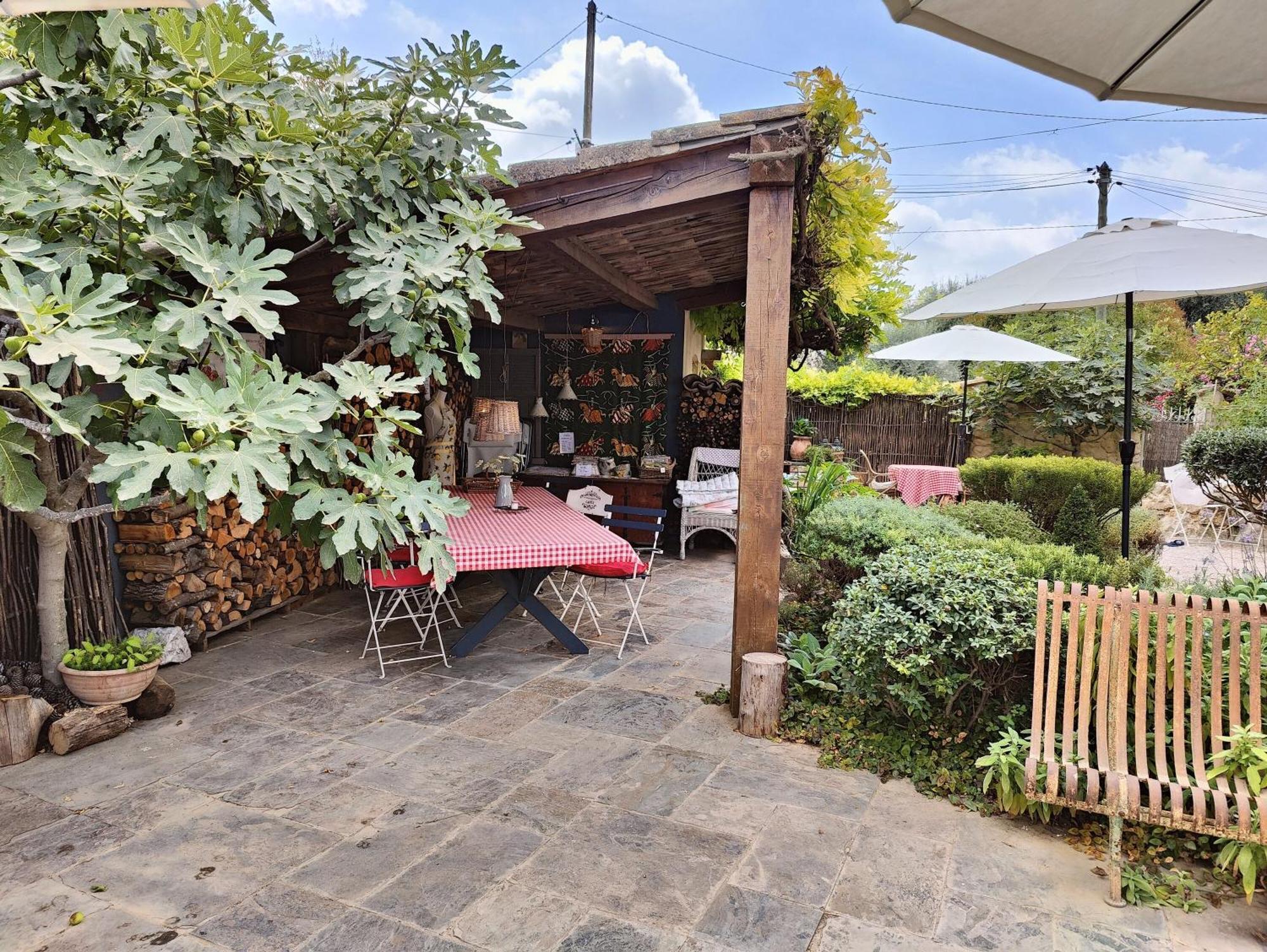 Le Mas Saint Pierre Roquefort Les Pins Bagian luar foto