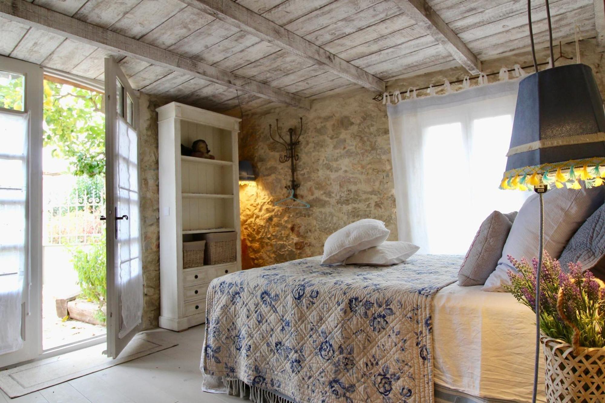 Le Mas Saint Pierre Roquefort Les Pins Bagian luar foto